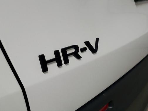 Platinum White Pearl 2026 Honda HR-V AWD Sport