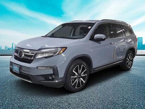 2022 Honda Pilot Touring 8-Passenger