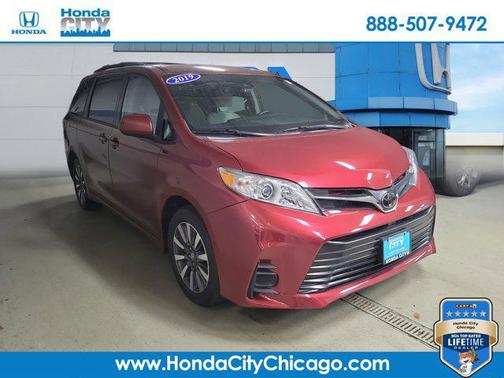 2019 Toyota Sienna LE