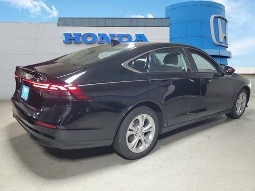 2025 Honda Accord LX 1.5T