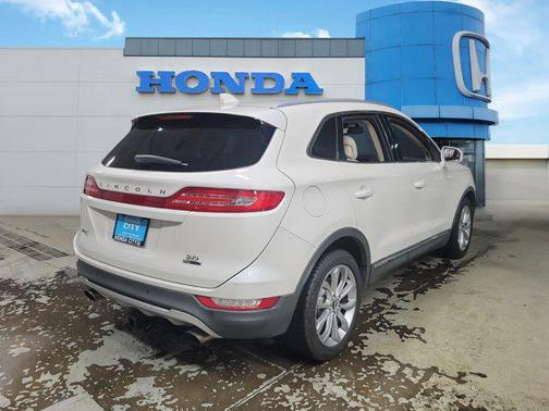 2015 Lincoln MKC Base