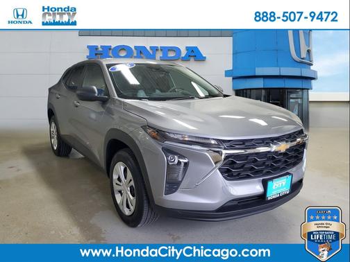 Sterling Gray Metallic 2025 Chevrolet Trax LS