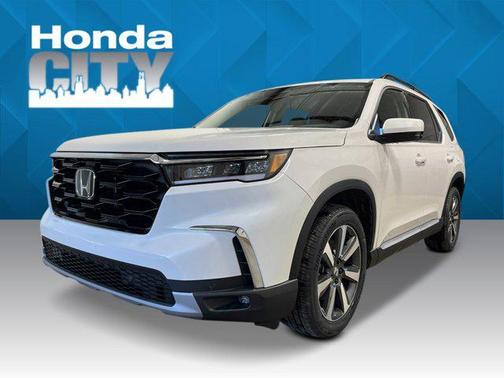 2025 Honda Pilot Touring 8-Passenger