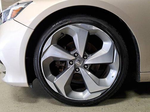 2020 Honda Accord Touring 2.0T
