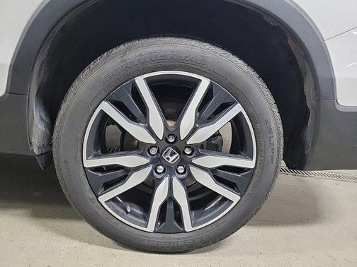 2022 Honda Pilot Touring 8-Passenger