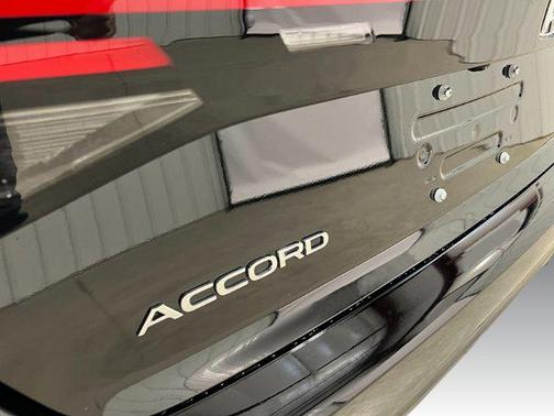 2025 Honda Accord LX 1.5T