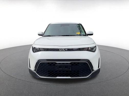 Snow White Pearl 2025 Kia Soul LX