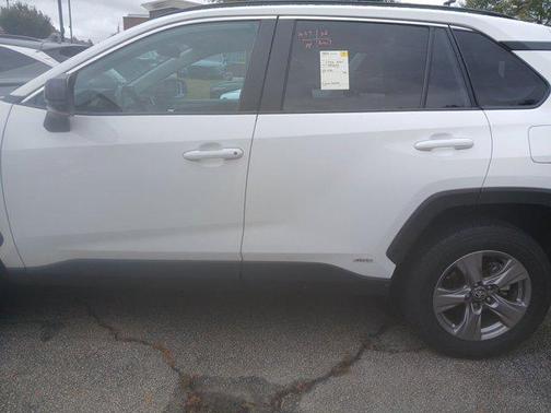 2025 Toyota RAV4 Hybrid LE