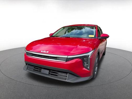 Currant Red 2025 Kia K4 LXS