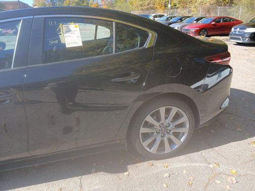 2025 Mazda Mazda3 FWD w/Preferred Package