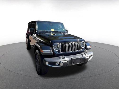 2025 Jeep Wrangler 4-Door Sahara 4x4