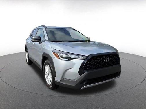 2025 Toyota Corolla Cross LE