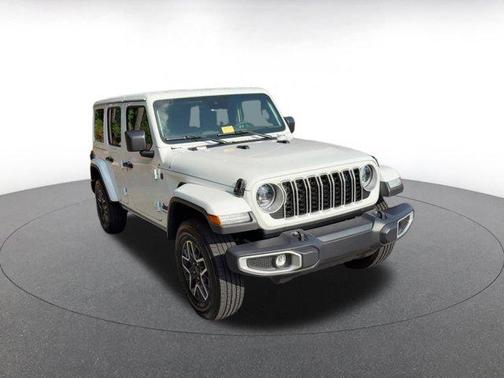 2025 Jeep Wrangler 4-Door Sahara 4x4