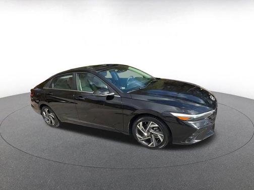 2025 Hyundai ELANTRA HEV Limited