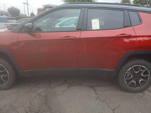 2025 Jeep Compass Trailhawk