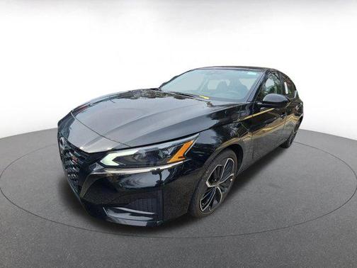 2025 Nissan Altima SR FWD