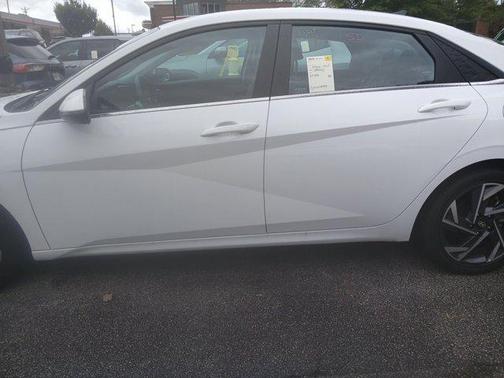 2025 Hyundai ELANTRA HEV Limited