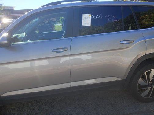 2025 Volkswagen Atlas 2.0T SE w/Technology 4MOTION