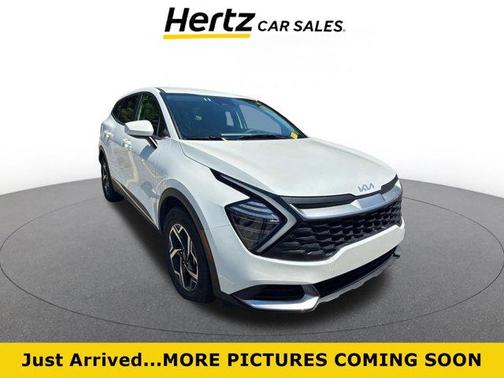 Snow White Pearl 2024 Kia Sportage LX