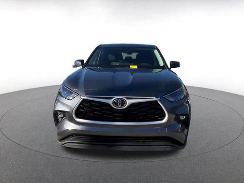 2025 Toyota Highlander LE