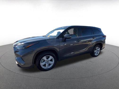 2025 Toyota Highlander LE