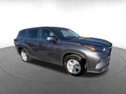 2025 Toyota Highlander LE