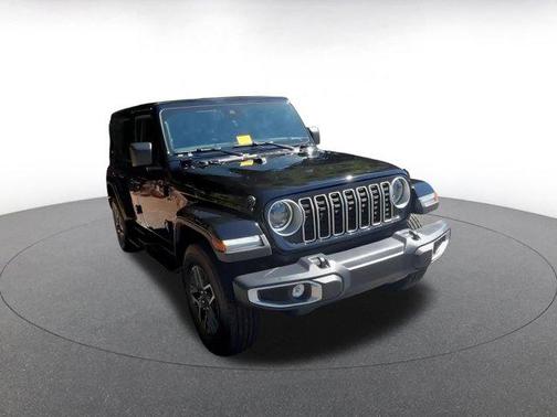 2025 Jeep Wrangler 4-Door Sahara 4x4