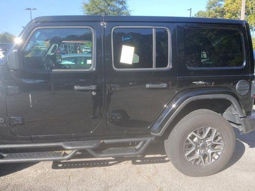 2025 Jeep Wrangler 4-Door Sahara 4x4