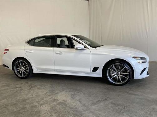2024 Genesis G70 2.5T RWD