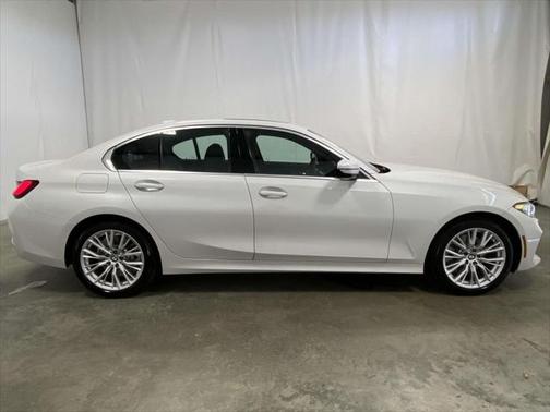 2024 BMW 330 i xDrive