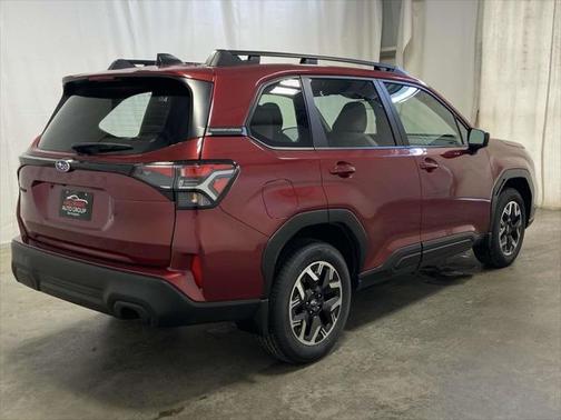2025 Subaru Forester Base