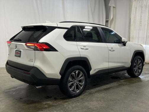 2022 Toyota RAV4 Hybrid XLE Premium