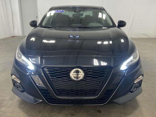 2022 Nissan Altima SR FWD