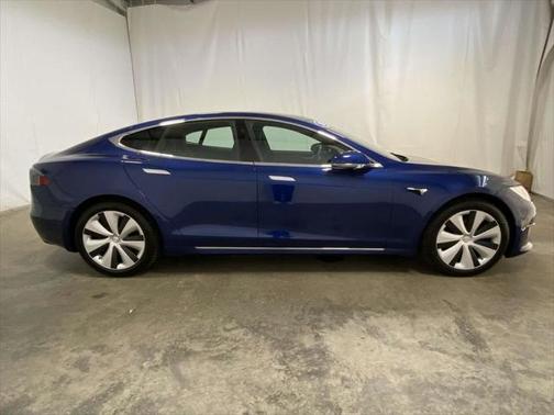 2020 Tesla Model S Long Range