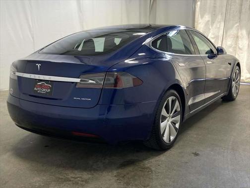 2020 Tesla Model S Long Range