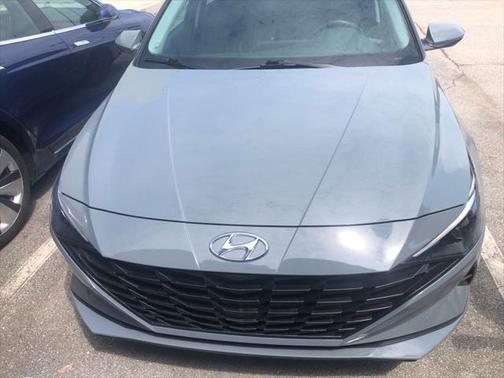 2022 Hyundai ELANTRA HEV Blue