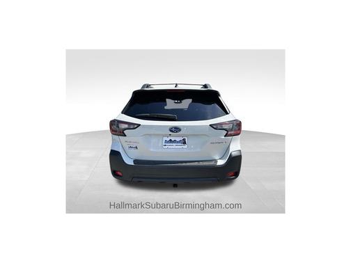 Crystal White Pearl 2025 Subaru Outback Premium