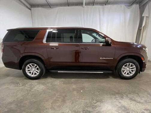 2023 Chevrolet Suburban LT