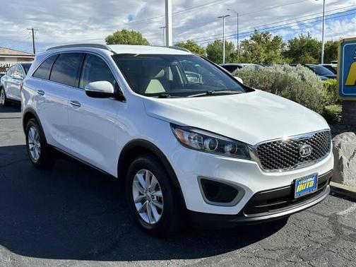 2016 Kia Sorento LX