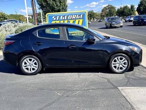 2017 Toyota Yaris iA Base