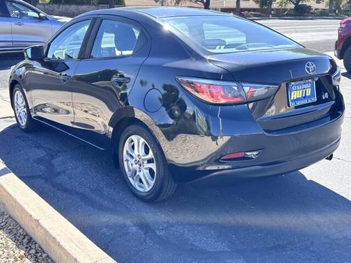2017 Toyota Yaris iA Base