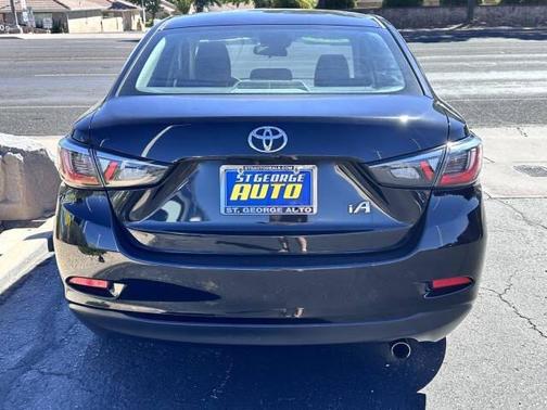 2017 Toyota Yaris iA Base