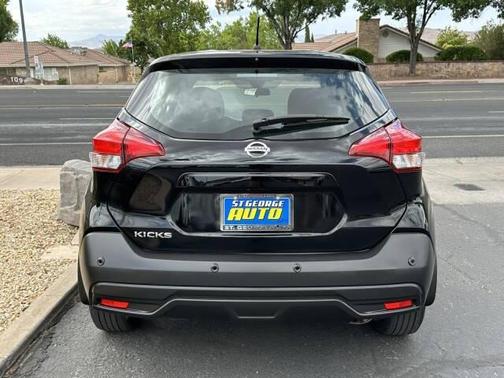 2020 Nissan Kicks S