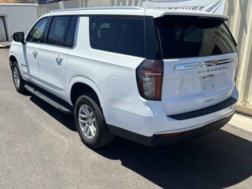 Summit White 2023 Chevrolet Suburban LT