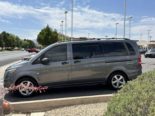 2016 Mercedes-Benz Metris Base