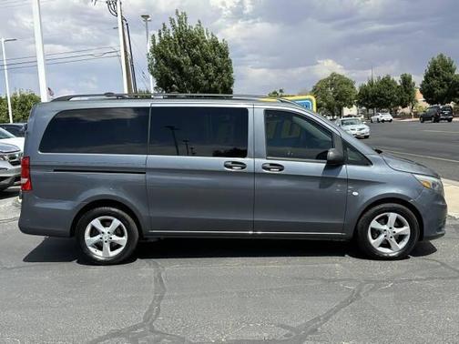 2016 Mercedes-Benz Metris Base