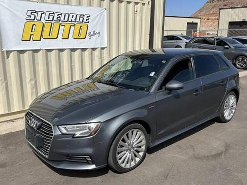 Nano Gray Metal 2017 Audi A3 e-tron 1.4T Premium
