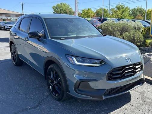 Urban Gray Pearl 2025 Honda HR-V 2WD Sport