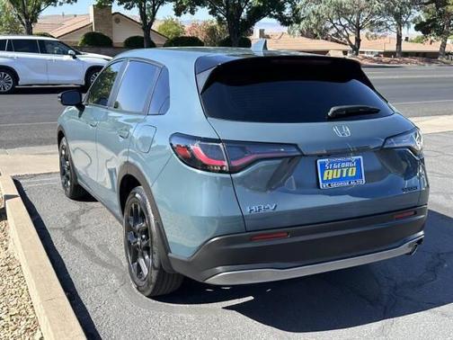 Urban Gray Pearl 2025 Honda HR-V 2WD Sport