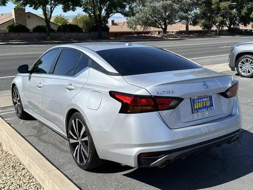 2020 Nissan Altima SR FWD